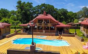 Загородный комплекс Fort Pirnov Park